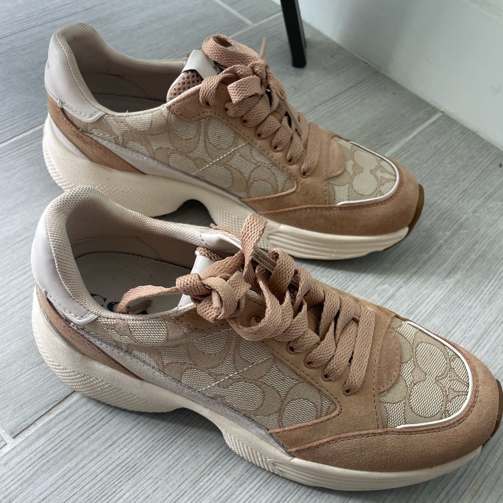 Coach Tech Runner Sneakers Tan